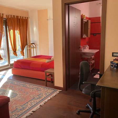 Hotel La Stanza Dei Segreti Aosta Exterior foto